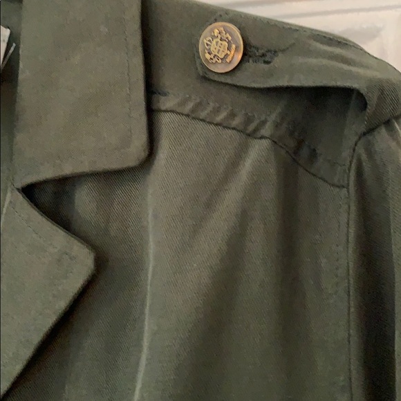 Cute light cupcakes and cashmere jacket! - Picture 6 of 9